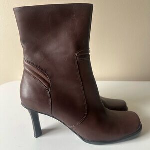 Vintage 90’s Brown Leather Square Round Toe High Heel Boots 9.5